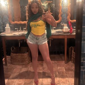Jaylen Barron Instagram - I’m a trip you need a passport to fwm