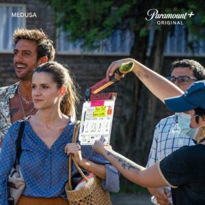 Jazmín Stuart Instagram - Acá estamos.
Segunda semana de rodaje de #Medusa, la nueva serie de @paramountplusla, que de la mano de 
@vis_global @viacomcbs y con la producción local de @tareafinacine estamos materializando.
.
.
 @juampamiller @lanati_h @bazillogonzalo @sebaroses @ferlorenzale @hernanseverino  @burgos_punto_com  @monica.toschi y muches más, trabajando todos los días junto al elenco incansable que conforman @solevillamilok @candelivetrano @violeurtizberea @martinslipak @gastondalmau @flordyszel @abadimariaok @mericanale @soyjoaquinf @moroanghileri @felix__santamaria @moraperetti_ @juanignaciocane @elpumagoityok @johannachiefo @valenpetrilli_ @franciscodonovan Facundo Espinoza @fabianarenillas 
.
.
.
Vamos que nos queda un camino de 11 semanas por delante.
.
.
Que sea puro disfrute. ♥️🎬