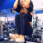 Jazmin Johnson Instagram - Hello #Postpartum Abs 👋 #10monthspostpartum