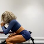 Jazmin Johnson Instagram - More of my workouts and food tips on @j.fitness90210 Happy Sunday! As requested here’s a post Thanksgiving circuit to snatch you up! Breathing is so important. Please breathe lol every rep, in & out. You don’t need any equipment, just the energy, deets below 👇🏽 In order of the slides: 1. 8-10 reps per side, focus on a tight core don’t put all your weight in your working wrist shift it to the center (your core). Think long and lean 2. 20 reps straight through don’t stop power up and land softly 3. After jump squats go straight into 20 pulses stay as LOW as possible 4. 20 reps be sure to engage your core 5. 20 reps so 10 each leg but alternate and stay low don’t come all the way up 6. 12 reps per leg, be sure to emphasize the twist 4 rounds of everything, I can barely walk from this lol ❤️‍🔥❤️‍🔥❤️‍🔥 #athomeworkouts #abworkout #lowerbodyworkout #fitnessmotivation #motivation