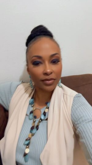 Jazsmin Lewis Instagram - More moments from work today…. A rare look at me getting to be conservative.  Gotta love #Gwen. Can’t wait for y’all to see the new series. Tomorrow morning , New York City then Houston, I am on my way! Can’t wait to see my friends there….. stay tuned.