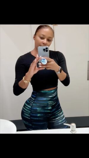 Jazsmin Lewis Instagram - No days off! Even in #ecuador and there’s nothing like a good gym bathroom selfie!!! #gains in all the right places….. 😜