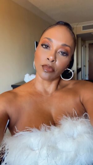 Jazsmin Lewis Instagram - So I was asked for a few angles of my #Icey” dress from last nights #sigma event. Here is all I have….. thank you @icpopeye for bringing me back to #houston. It’s quickly becoming like a second home to me and I’ll be back again soon.
