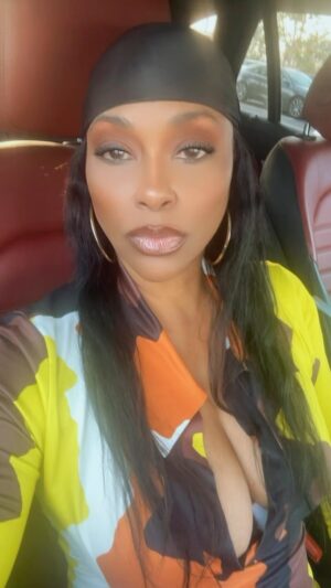 Jazsmin Lewis Instagram - Do I have your attention now??? This song is my anthem right now….(Sorry to all my followers that don’t approve or may be offended but I love this song and there are many sides to me) Anyway, if you’re  are a comedian or rapper/singer and u currently live in Memphis tenn. go to comedycomeup.com now and submit your audition video or your songs. We still have a few spaces left for our December 5 and 6th show. View pinned post!! If u have already been sent your letter of confirmation then you are still confirmed. Now back to my vibe…. Have an amazing day!
