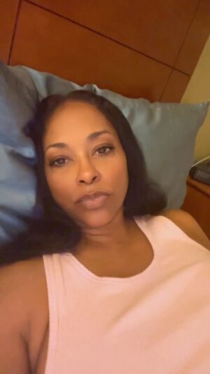 Jazsmin Lewis Instagram - I’m relaxing (i never relax) and celebrating my girl #adinahoward cause she knows what she needs!!! I was told that in this video I looked the most relaxed that I have in years. And that was probably true. So here is my post of my most female, relaxed moment celebrating being me….: thank u #chicago for giving me that outlet!