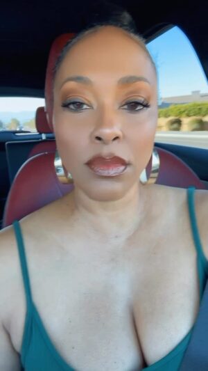 Jazsmin Lewis Instagram - I’m obsessed with #Houston right now!!! I’m here and I can’t wait to bring #comedycomeup series to you and your talented comedians!!! Let’s get to work!