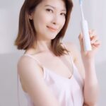 Jeanette Aw Instagram - I recently switched to the electric toothbrush and I’m loving it. #LaifenWave is easy to use, allows a customizable experience, has the first ever oscillation motion matched with a seamless design and it fits into my lifestyle perfectly. @laifen_sea #Laifen #WhyLaifen Use code LAIFENJNT for $8 off orders over $77.