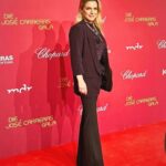Jeanette Biedermann Instagram - Was für ein toller Abend gestern bei der José Carreras Gala 2023! #❤️ Es ist so viel Geld für die Stiftung zusammengekommen. @josecarrerasleukaemiestiftung Das ist so toll und wichtig! #🙏🏻 Ich freu mich, dass ich musikalisch mit meinem neuen Song „Sing!“ teil davon sein dürfte! Musik verbindet uns! Musikalisch geht es weiter mit „Your Song‘s“ ab jetzt in der @ardmediathek , genießt diese tolle Live –Musikshow! #🤩 #jeanettebiedermann #musik #neuemusik #sing #tvshow #musikshow #yoursongs #musikverbindetuns #💞