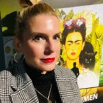 Jeanette Biedermann Instagram - I am my own muse, I am the subject I know best. The subject I want to know better. Frida Kahlo Eine wunderschöne Ausstellung gerade in Berlin! @fridakahlo #🌸 Ich schicke euch, liebe Grüße in die neue Woche! #💝 Wie geht es euch? Mir geht es gut, ich arbeite fleißig an neuer Musik. Anfang Dezember gibt es einen neuen Song von mir. Die Vorfreude steigt! #💗 #jeanettebiedermann #musik #neuemusik #neuersong #dezember #liebe #frieden #hoffnung #zusammenhalt #zusammenmusikerleben #wärmeverteilung #kaltejahreszeit #musikistliebe #musikistwärme #imherzen #❤️