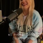 Jeanette Biedermann Instagram – Die Musik ist die ehrlichste Sprache der Seele. #jeanettebiedermann #musik #neuemusik #neuersong #sing #🎤