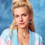 Jeanette Biedermann Instagram - #90syearbook #😂 Okay, ich konnte nicht widerstehen. Ich bin auch mit dabei! Da hat die K.I. mich zurück in die 90ziger geschleudert! #🤣 Naja, so richtig erkenne ich mich nicht! Aber am Ende der Fotogalerie kommen echte Bilder von mir aus den 90s! So sah die Realität aus! #😂😂😂😂 Wo sind die 90iger Kinder????? Was für ein schönes Jahrzehnt! Findet ihr nicht auch? Es war schön als Teenager in dieser Zeit….#🫠 Dieser schönen Zeit habe ich auch einen Song gewidmet „In den 90ern“ checkt mal aus bei Spotify! Oder auf euren gängigen Plattformen… #💘 #jeanettebiedermann #musik #inden90ern #song #90igerjahre #teenagegirl #teenagerzeit #throwback #❤️‍🔥