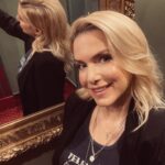 Jeanette Biedermann Instagram – Ich hatte wundervolle Tage in Prag! #😍 Eine unfassbar, schöne Stadt, immer wieder und so geschichtsträchtig! #😌 Was ich dort gemacht habe? Erzähl ich euch zu einem späteren Zeitpunkt. #🤫
Wann war euer letzter Städtetrip? Und wohin? #😃
#jeanettebiedermann #neuemusik #prag #dieschönstenstädtederwelt #🌆