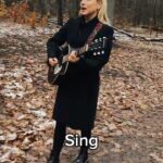 Jeanette Biedermann Instagram - Diesen Freitag kommt mein neuer Song „Sing!“ #🫠 Ich freue mich so diesen Song mit euch zu teilen..Musik verbindet uns, was wir zusammen hören, verlässt uns nie mehr.. #🫂 #❤️ Happy Nikolaus euch allen! #jeanettebiedermann #musik #neuemusik #neuersong #musikverbindetmenschen #🎶 #sing