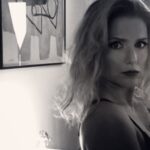 Jeanette Biedermann Instagram – „Was Du denkst, das bist Du. Was Du bist, strahlst Du aus. Was Du ausstrahlst, ziehst Du an.“

Schönen Sonntag euch allen! #😘 

#jeanettebiedermann #blackandwhitephotography