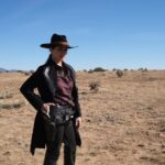 Jeanine Mason Instagram - A very cowboys & aliens episode of @cwroswellnm tonight. Directed by my friend @michaeltrevino. Written by @leahlongoria & @onaleehunter. Enjoy!