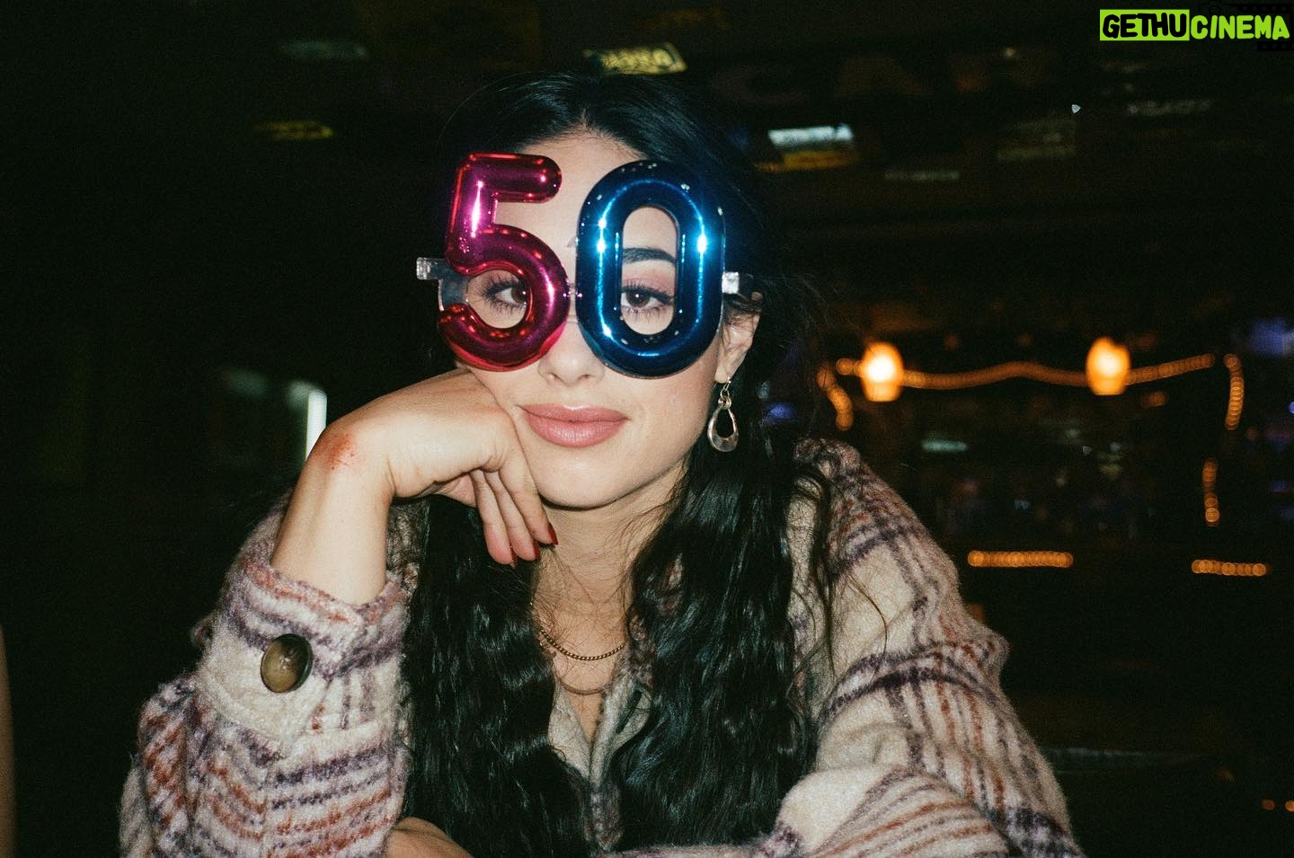 Jeanine Mason - 18.1K Likes - I donāt know how a girl can get so lucky. Thank you to all the artists, technicians, powers that be and aliens that lent a little of their magic to our show. I will love you forever for it. And to all of you, for the last four years in the desert. Hereās to a lifetime of being confused for @ambermidthunder & being called @michaelvlamis, wouldnāt want it any other way. @cwroswellnm #RoswellNM š½