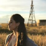Jeanine Mason Instagram - It’s #GivingTuesday, and #RoswellNM is teaming up again this year with @girlsincofsantafe! I hope you join us in crossing off their wishlist! From a book to a STEM kit, it’s all appreciated. New Mexico has given us so much, can’t think of a better way of saying thanks than supporting its strong, bold, & smart girls. •Wishlist link in the bio ❤️ More on @girlsincofsantafe : Girls Inc advocates on behalf of girls and helps teach girls how to be strong, bold, and smart. The combination of long-lasting mentoring relationships, a pro-girl environment, and research-based programming equips girls to navigate gender, economic, and social barriers, and grow up healthy, educated, and independent. To learn more about Girls Inc, please visit https://girlsincofsantafe.org/. #GirlsInc•