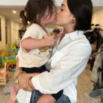 Jeanine Mason Instagram - My niece, my lil messy hair bestie. Tia loves you. 🤍