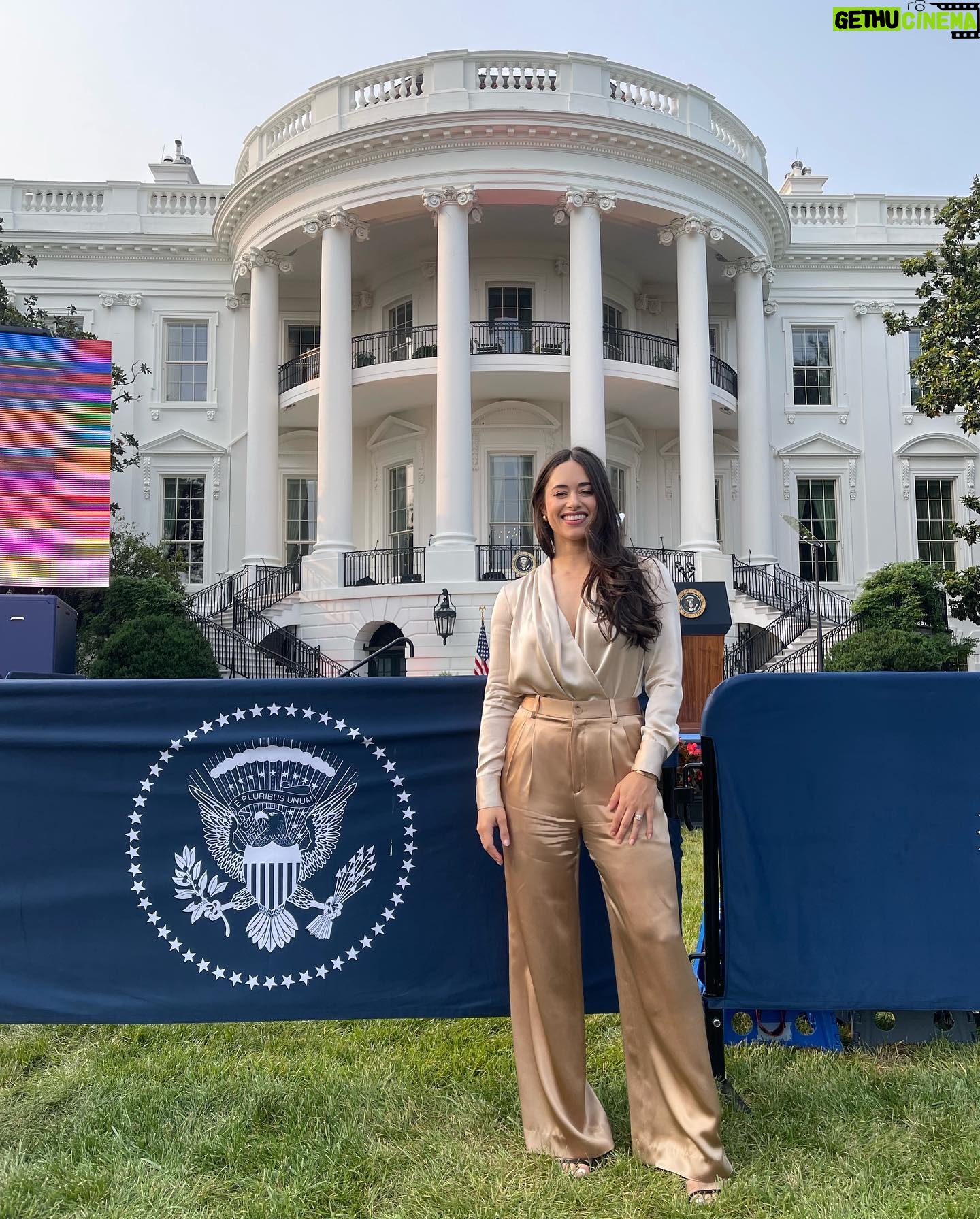 Jeanine Mason - 11K Likes - Day at the WHITE HOUSE supporting #FlaminHot movie. I’m so proud of our community, the way we rally behind each other. It has made all the difference in my life. Honored to be here in support of a beautiful movie about facing perpetual underestimation in the face of adversity but having the desire and will to fight for what you believe in. @evalongoria directed the hell out of it! And @annieggonzalez & @jessejohngarcia are unbelievable. Go watch #FlaminHot on @hulu & @disneyplus!
Texts with my bestie @katiegrossbard. White House is our Bravo!