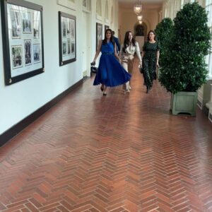 Jeanine Mason Instagram - Day at the WHITE HOUSE supporting #FlaminHot movie. I’m so proud of our community, the way we rally behind each other. It has made all the difference in my life. Honored to be here in support of a beautiful movie about facing perpetual underestimation in the face of adversity but having the desire and will to fight for what you believe in. @evalongoria directed the hell out of it! And @annieggonzalez & @jessejohngarcia are unbelievable. Go watch #FlaminHot on @hulu & @disneyplus! 

Texts with my bestie @katiegrossbard. White House is our Bravo!