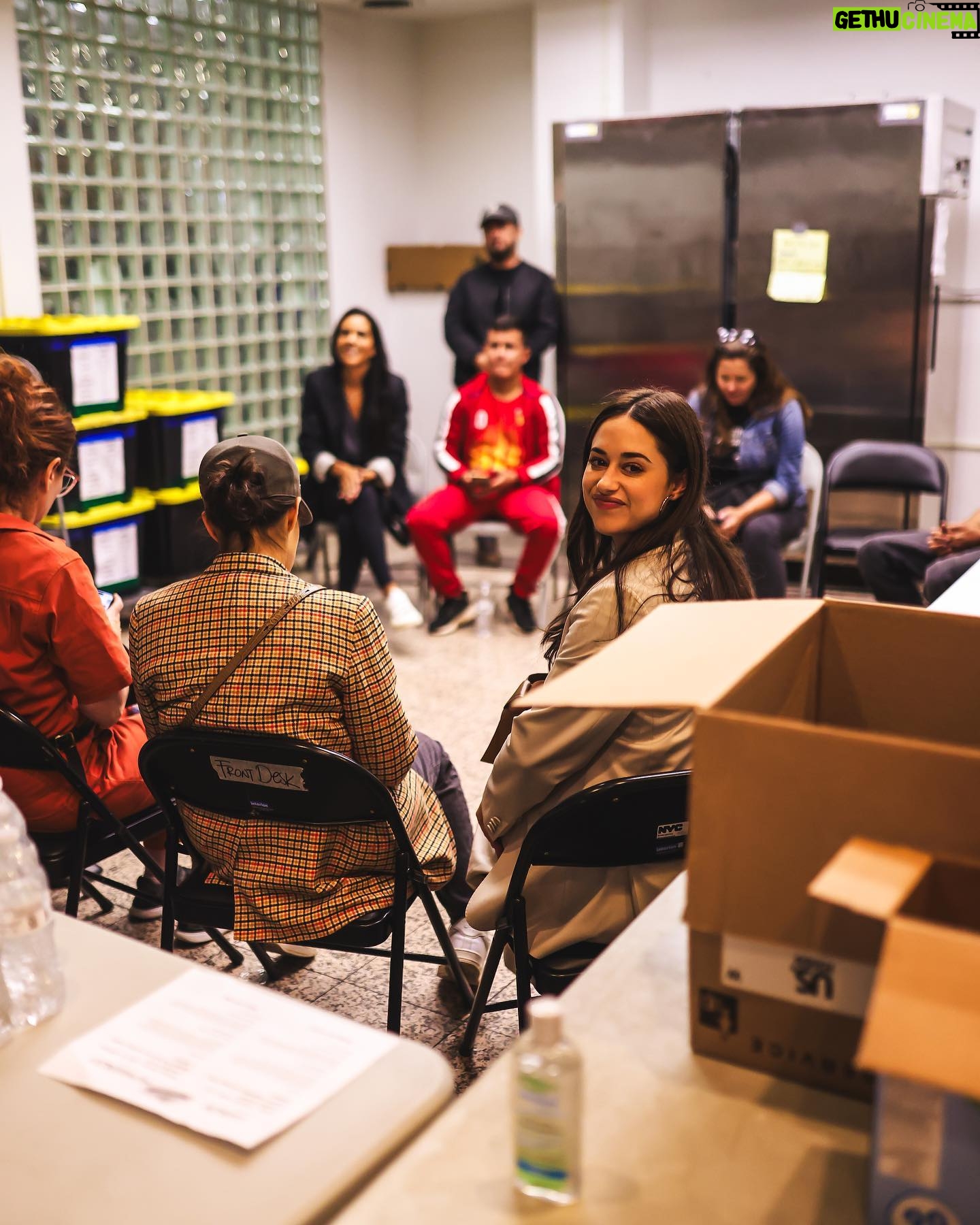 Jeanine Mason Instagram - Okay one more shout out to the heroes. Thank you to the employees, volunteers and public servants who are on the ground facilitating this incredible operation. Everyone likes to talk about how complicated this issue is...these people make it very uncomplicated. They show up and they do the work. They look out for other people. Unbelievably inspiring and I can't wait to stand alongside them and do it again soon. #WelcomeWithDignity #ThisisAboutHumanity (Photos by @ericapress.jpg)