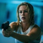 Jeanne Goursaud Instagram - « Drehschluss für EXTERRITORIAL. Ende letzten Jahres endeten die Dreharbeiten zu dem packenden Actionthriller über eine Verschwörung, diplomatische Verstrickungen und ein vermisstes Kind, den die Constantin Television für @netflixde produziert. Regie führt @christian_zuebert, der auch das Drehbuch verfasst hat. In den Hauptrollen spielen @jeannegoursaud, @leraabova und Dougray Scott in seiner ersten deutschsprachigen Rolle! Während eines Besuchs im US-Konsulat in Frankfurt verschwindet der kleine Sohn der ehemaligen Special-Forces-Soldatin Sara (Jeanne Goursaud) plötzlich spurlos. Und nicht nur das: Niemand scheint sich daran zu erinnern, dass er das Gebäude je betreten hat. Sara wird gebeten, das Konsulat zu verlassen. Doch sie weiß - die deutschen Behörden haben im Konsulat keinen Zugriff. Wenn sie jetzt geht, darf sie das Gelände vielleicht nie wieder betreten. Auf der verzweifelten Suche nach ihrem Kind taucht Sara im Labyrinth des Konsulats unter, ohne zu ahnen, dass sich die Schlinge einer gefährlichen Intrige immer enger um ihren Hals zieht. » #Exterritorial #Thriller #Action #ComingSoon #ConstantinFilm