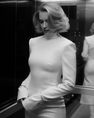 Jeanne Goursaud Instagram - NETFLIX CONTENT SHOW for EXTERRITORIAL (on Netflix in autumn/ winter) 
Fotos Robin Kater 
Styling Luisa Probst @sportmax @bulgari 
Beauty Philipp Verheyen 
Beauty Assistant Till Zettl 
Prod Martensgarten