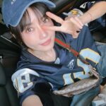 Jeannie Hsieh Instagram - 有補有差yeah! 看我是不是有肉一點點😆🩷🩷🩷 #立冬 有沒有補補呀 #熊抱哥 最近拍照都有他