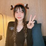 Jeannie Hsieh Instagram - 有補有差yeah! 看我是不是有肉一點點😆🩷🩷🩷 #立冬 有沒有補補呀 #熊抱哥 最近拍照都有他
