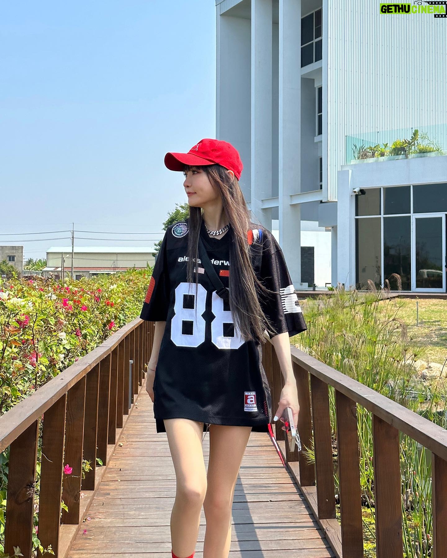 Jeannie Hsieh Instagram - 110公分大長腿🤩 #loved #❤️