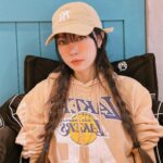 Jeannie Hsieh Instagram – 緊鑼密鼓排練中！
第5張照片累到面癱還帶點哀怨🤣🤣🤣
姐姐的跨年秀建議大家真的不要錯過
姐寶點的歌看誰是幸運兒！
#2024高雄夢時代跨年晚會