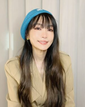 Jeannie Hsieh Instagram - 沒有謝金燕的跨年 還叫跨年嗎？
姐姐放話：揚言要把大家的跨年氣氛找回來！

睽違三年的跨年舞台～
「2024姐姐獨家在高雄」
今天起一人一首開放點歌！！！（新歌努力中，但不一定唱🤪）

#姐姐在高雄夢時代
#2024高雄跨年獨家
#大家準備尖叫吧
#jeanniehsieh 
#kaohsiung 
#newyearseve