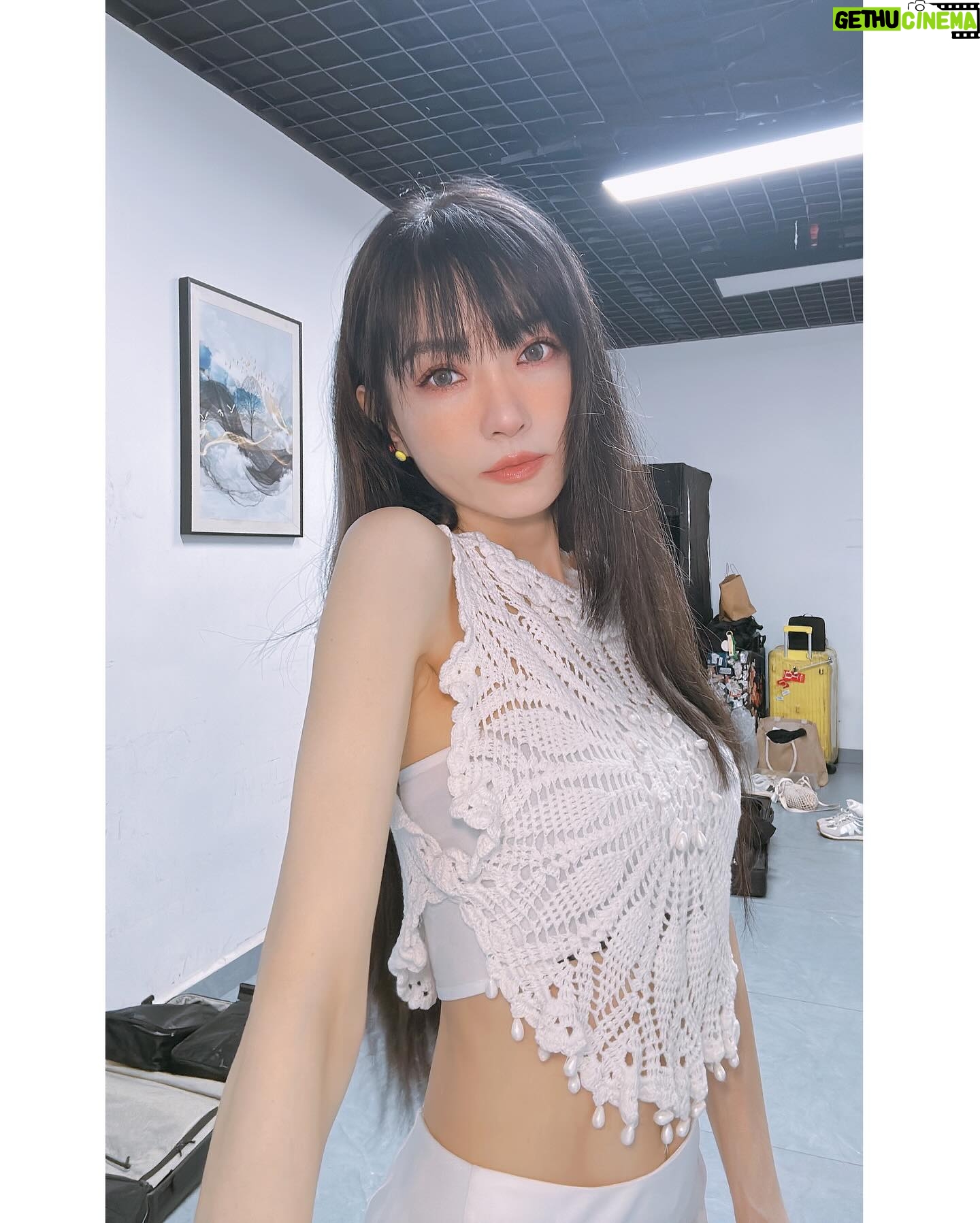 Jeannie Hsieh Instagram - 美瘋🔥🔥🔥 #乘風2024 #浪姐5 COSMO 雜誌拍攝花絮