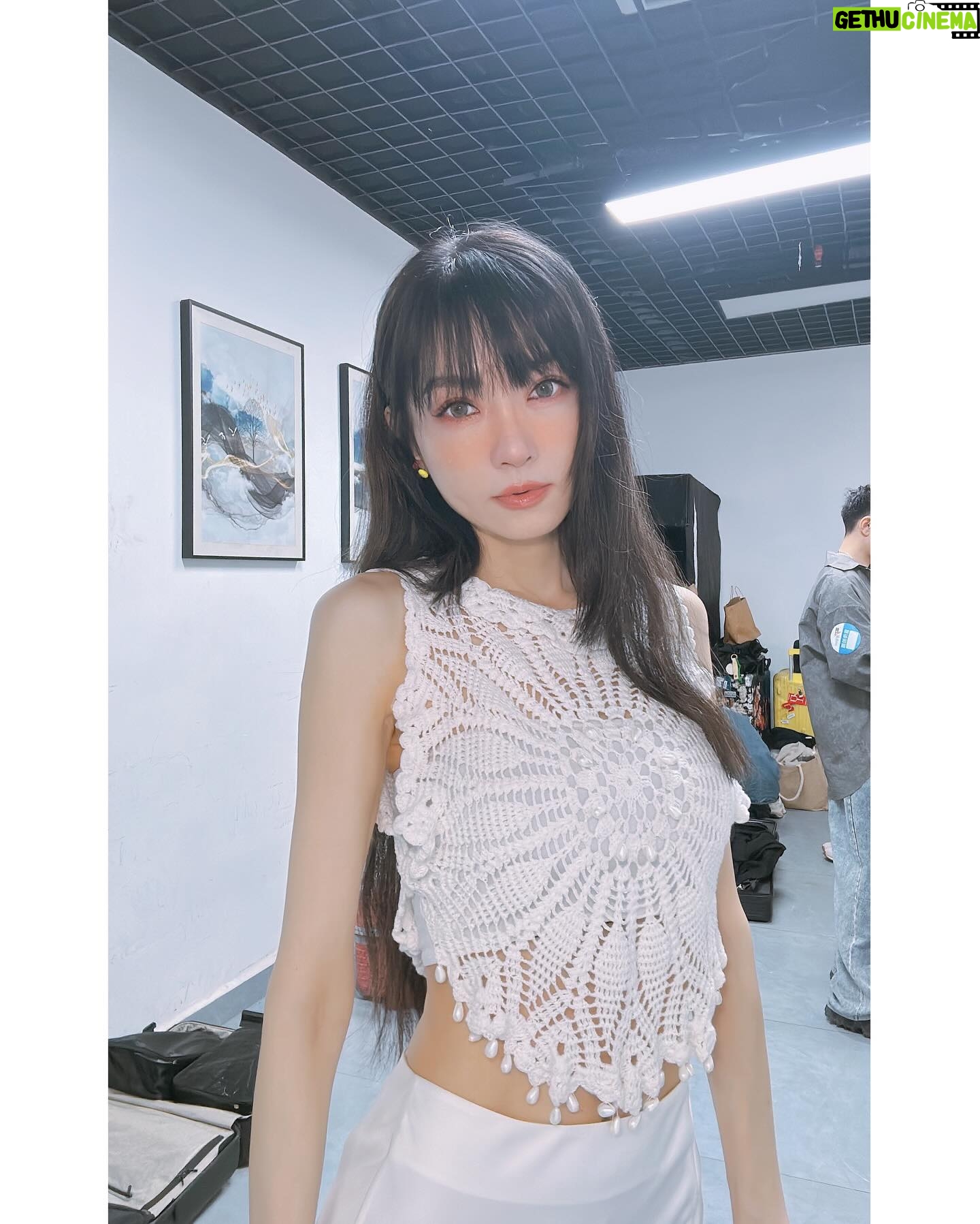 Jeannie Hsieh Instagram - 美瘋🔥🔥🔥 #乘風2024 #浪姐5 COSMO 雜誌拍攝花絮