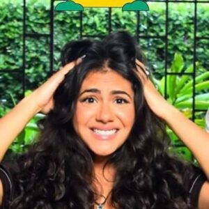 Jearnest Corchado Instagram - Episodio Nuevo de La Comuna Podcast disponible YA en mi canal de YouTube 🏡🎙️😂

Descubrimos que @jearnestcorchado no tiene dialogo interno 🤯 y tú, tienes? 👀

🎥: @rabbitmediapr