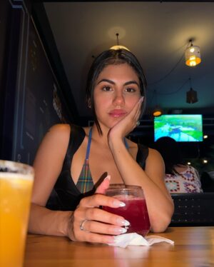 Jearnest Corchado Instagram - Un wiken pa conectar y tener los ojitos chinitos 😜