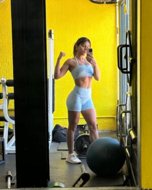 Jearnest Corchado Instagram - Hay 24 horas en un día, 7 días a la semana, 4 semanas en el mes, 12 meses en el año. No hay excusas para perseguir tus sueños. No hay excusas para hacer todo lo que quieras hacer. No te pongas limitaciones, si yo puedo, tú también. Voy a ti. Disfrútate #ElJearney 🚀🫶🎤🎧🎥🎬💃🏾