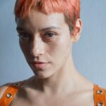 Jely Reategui Instagram - Caralavada y Pelinaranjienta 🍊🔥🧡💥🍑 bajo el ojo brillante de @jorgeanayaetc y las ropitas rockeras de @__delosantos 🦁✨