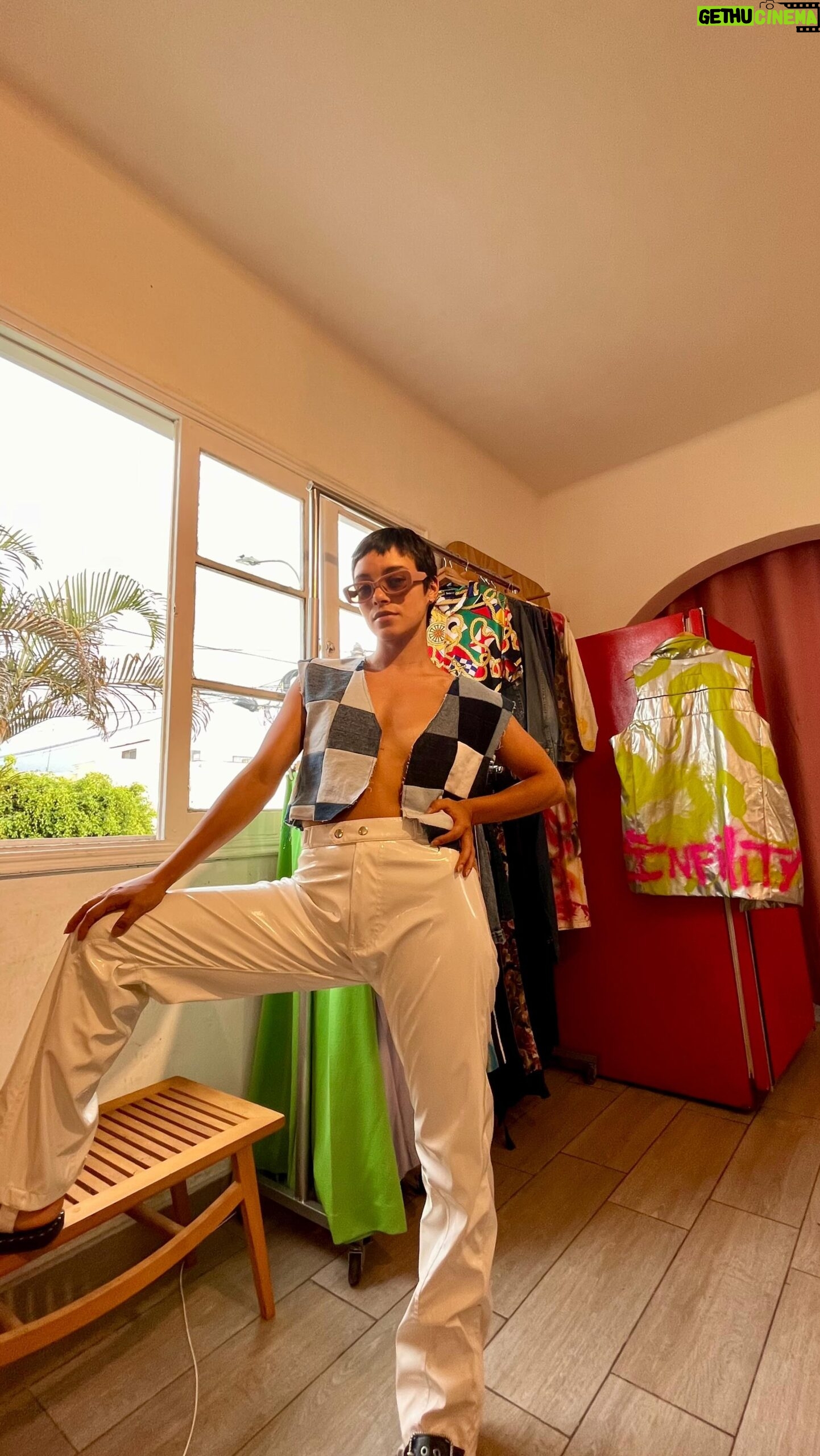 Jely Reategui - 5K Likes - Re-circula tu closet con Infinity ♻️💖
Te esperamos todos los jueves, viernes, sábados y domingos para truekear la ropa chevere que ya no usas por nuevos tesoros vintage y upcycling ✨
📍 Julian Arias Araguez 662, Miraflores