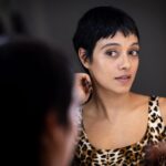 Jely Reategui Instagram – Primera vez que me pasa eso de irme antes de que acabe una temporada teatral para estrenar otra a los pocos días. Admito que es una mezcla de oeoeoeoeoe con ala ala ala 🎢🎢🎢 Así que aquí va mi post de agradecimiento y despedida a mi familia tributera que no es lo mismo que tributaria. 

Gracias Tribu por estos 5 meses de amor, compañía y largas charlas, gracias @italocordano y @brunoascenzo por convocarme y confiar en mi chamba. Los amo y los ano. Gracias también a los 20,000 espectadores que qué lujo! ♥️ varios de ustedes volvieron con sus familias y eso fue un regalo para todos. 

@carloscarlinof @lejiwar @nigagando @diegoperezchirinos @holapuntolu @ojcarmeza @alevillagomezoficial qué paja todo!!! Chanchimipalmas! los amestimo con todo mi unicornio 😍🌷

@stephanyorue que empiece la gozadera! 😍🌷🍷 kemosión! 🧡🧡🧡

Agradecimientos especiales a ada chura y a los niños de italia y a todos a los que le dedicamos las funciones. 

Gracias @camarabrownie por tu ojo y tu sensibilidad tan bonita ♥️ lindas fotos!

La temporada de La Tribu continúa hasta el 26 de mayo! 

Chau Belén!!!! Te amo!!! 🍷🍷🍷 *** chjhhjhuujj*** (empieza la transformación)*ccxhhjjjujjjchh*** bienvenidos Zacarías y Aquiles Bombet**** 🤓