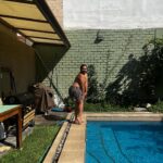 Jely Reategui Instagram - Cada vez que @sergiomaggiolo viene a Lima, las personas que nunca se ven, a pesar de que se quieren mucho, se ven y se quieren más. Ese es uno de los superpoderes que tiene Checho, reunirnos a todos en su casa y hacer que nos olvidemos de renegar de lo que sea que estemos renegando, para básicamente reirnos y esas cosas. Amo a Checho. Les deseo a un Checho en este lunes de infierno. Cuéntame quién es tu Checho y cuál es uno de sus superpoderes. Si pones más de uno, pierdes el juego y te botan de tu casa.