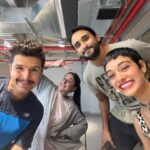 Jely Reategui Instagram - Feliz día del Teatro a todas las personas que lo disfrutan, lo quieren, lo cuidan y apagan su celular en la función ♥️ Feliz día a mis maestros teatrales que enseñan con respeto y disciplina ♥️ Feliz día al trabajo en equipo♥️ Feliz día a mis familias teatrales con las que tengo el placer infinito de estar compartiendo estos meses ♥️ Feliz día a los que seguimos metiéndole todo el flow y la entrega a este ritual maravilloso♥️ Aquí un remix de #LaTribu y #LosCaracoles 🥰 (ambas entradas están a la venta en joinuss)