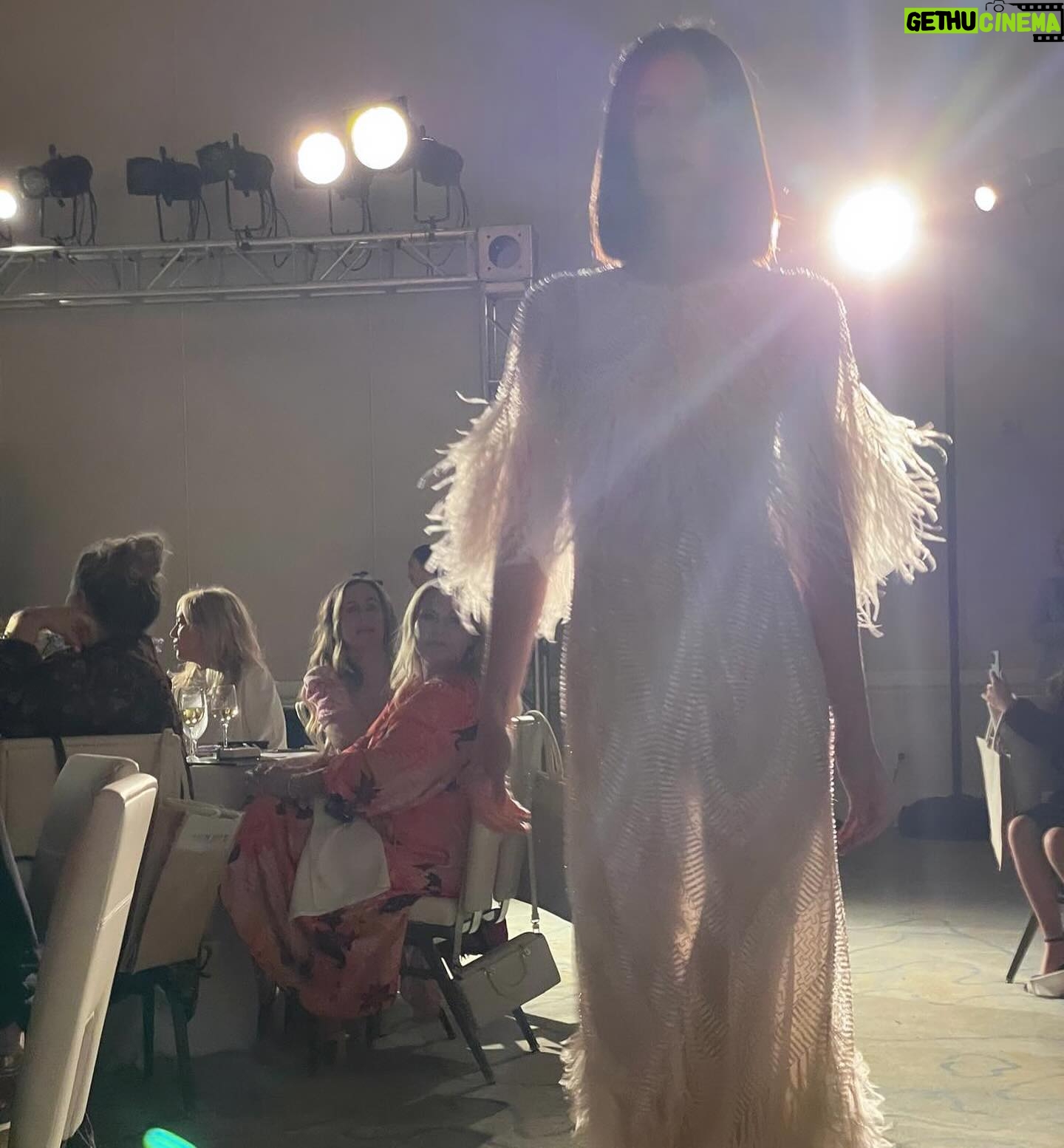 Jen Lilley Instagram - An honor receiving the Inspirational Award at the @childhelpoc fashion show today! We dedicate this to our amazing community at @christmasisnotcancelled together we do and can do so much!