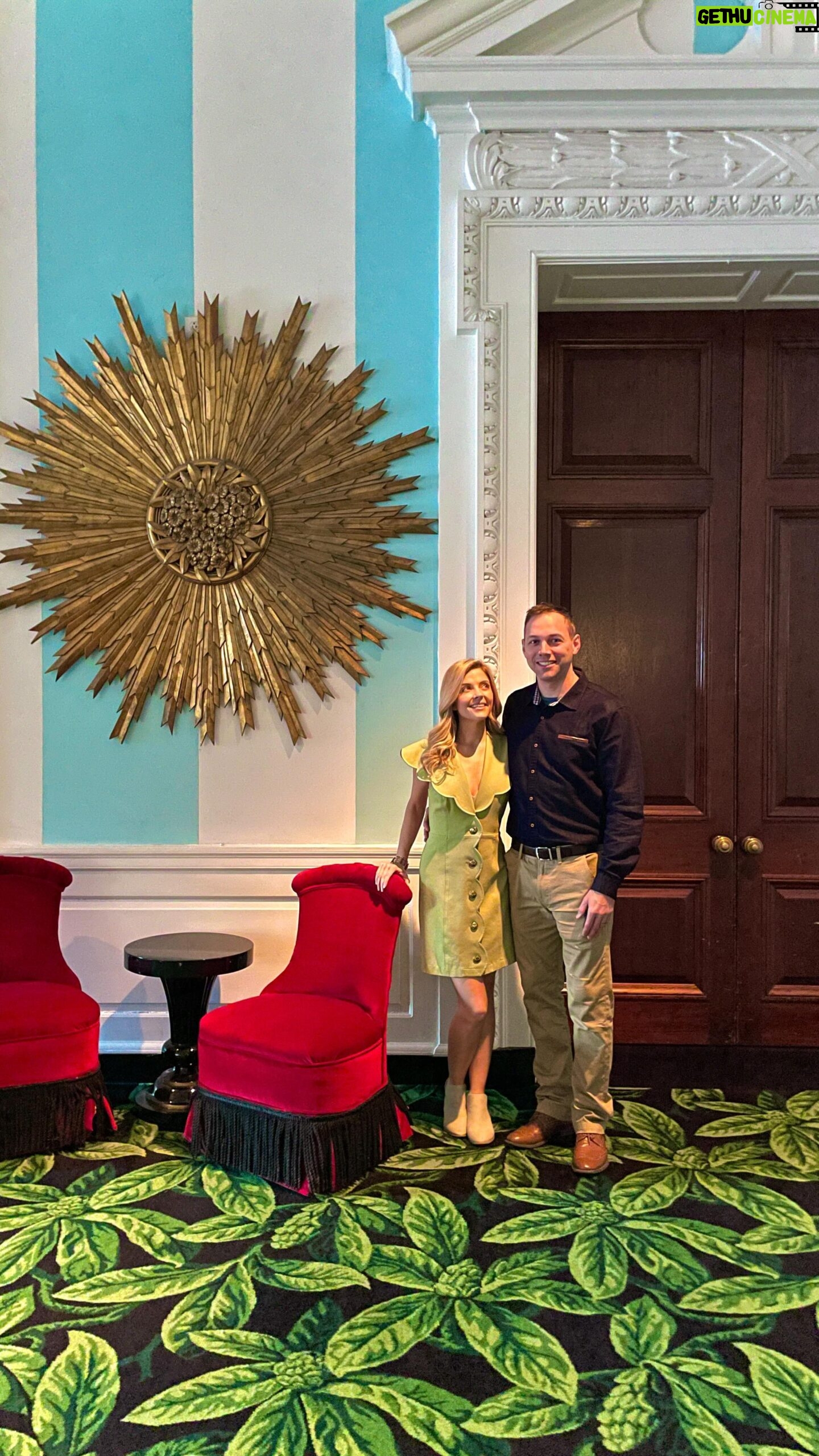 Jen Lilley Instagram - #happyvaletinesday!! IT’S LAST DAY TO ENTER TO WIN A WINTER WONDERLAND WEEKEND AT @the_greenbrier!! Go to ChristmasIsNotCancelled.com to learn more!