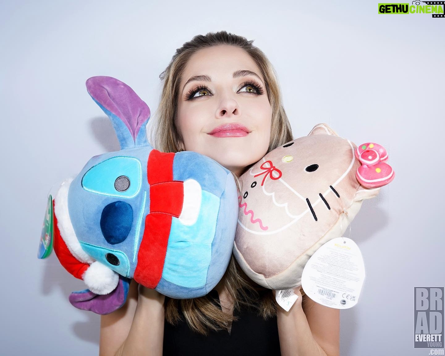 Jen Lilley Instagram - Okay one last post before I’m officially off the grid! Thank you to @bradley206 for taking these photos. To @honeybeileen for the glam. And thank you to everyone who participated in @christmasisnotcancelled this year! World Changers: we gave over $930,000 in impact to charities this fall! We donated 22,817 toys, including 205 bikes, 11,000 Squishmallows, 2520 art sets, 1988 music sets, 500 teddy bears, 1000 baby safe stuffies, nerf toys, Barbie’s, games, science sets, puzzles, books, shoes (including Nike Air Max!!), and more!!! We blessed @toysfortotsofficial, @childhelp @comfortcases and @tulsagirlshomeok in the United States! We blessed all the kiddos at @project_orphans Pearl Village in Uganda, and so many incredible kids and teens in Lima, Peru where @aleboggiano is right now with her fashionable boots on the ground ❤️ we are SO grateful for our community! MERRY CHRISTMAS!!! And another fun note, I think this post might also benefit the awesome work @boxlunchgifts is doing with Brad Everett Young (photographer) to benefit @feedingamerica ❤️❤️ #GetSomeGiveBack