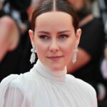 Jena Malone Instagram – Felt like a goddess from another era. Couldn’t do a damn thing without my incredible team 

Styling : @karlawelchstylist 
Dress : @zuhairmuradofficial 
Jewels / @chopard 
Make up and life support : @lisaaharon 
Hair @jillianhalouska 
Skin @joannavargasnyc