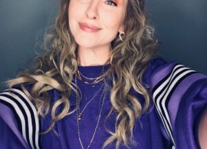 Jenn Lyon Instagram - In the current climate, it is more important than ever to create a network of support for LGBTQ youth of every background, race, religion, ability, gender identity, and sexual orientation and to celebrate diversity and inclusion. Resist the forces that try to divide us by going purple with hashtag #SpiritDay on Facebook, Twitter and Instagram on October 21. Find out more at GLAAD.org/SpiritDay.
#spiritday #lgbtq🌈 #clawsup