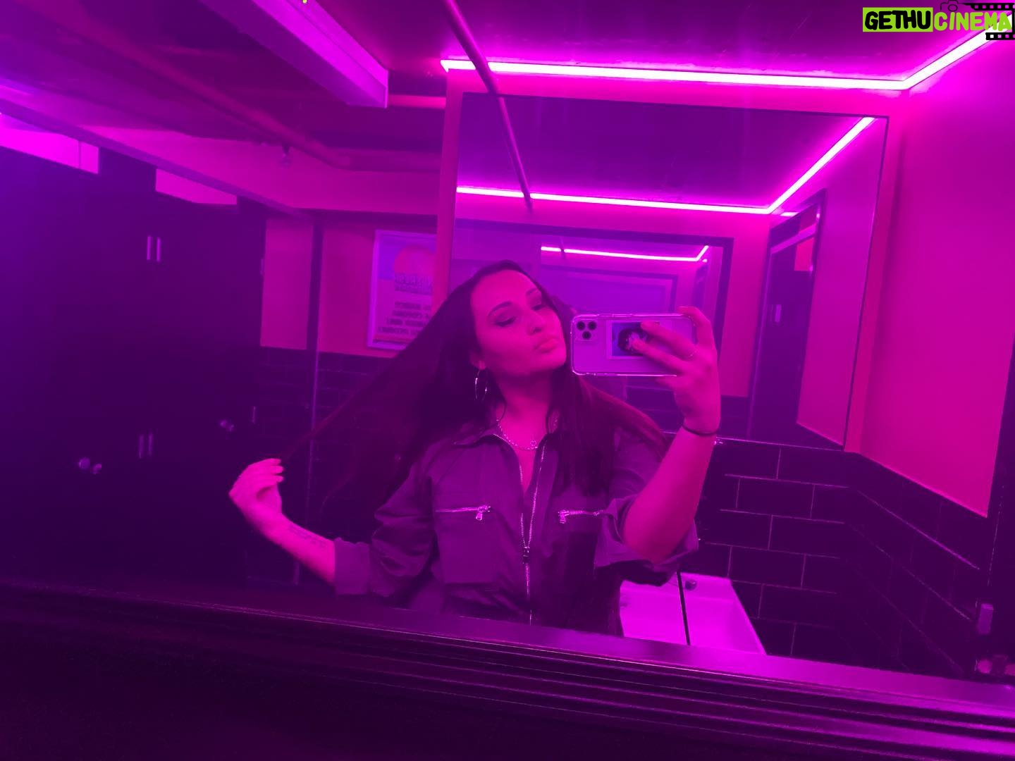 Jenna Clause - 3 Likes - 🧬