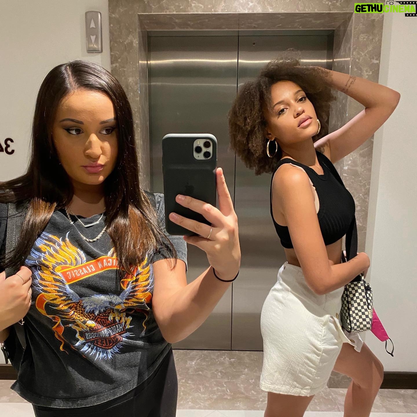 Jenna Clause - 3 Likes - @reignedwards 🧚🏼♂️