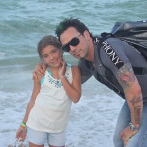 Jenna Frank Instagram - Thank you for being the best dad , caring for me , protecting me , taking me to all these different countries . You Would massage my feet until I fell asleep . Always open up my door every time . I miss you so much best-friend . My whole heart .💚